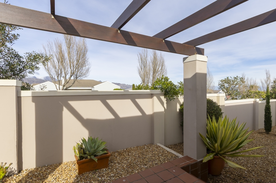 To Let 3 Bedroom Property for Rent in Fernwood Western Cape